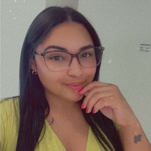 Meet your Posher, Mercedes